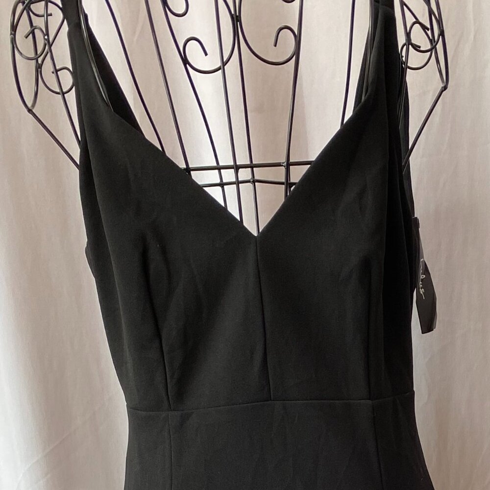 Timeless sleeveless Black Lulus Evening Gown SZ M | Mermaid Silhouette